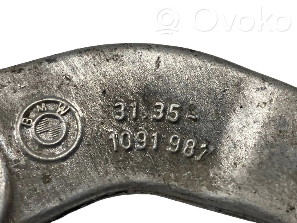 Stabilizatora stiprinājums (priekšā)