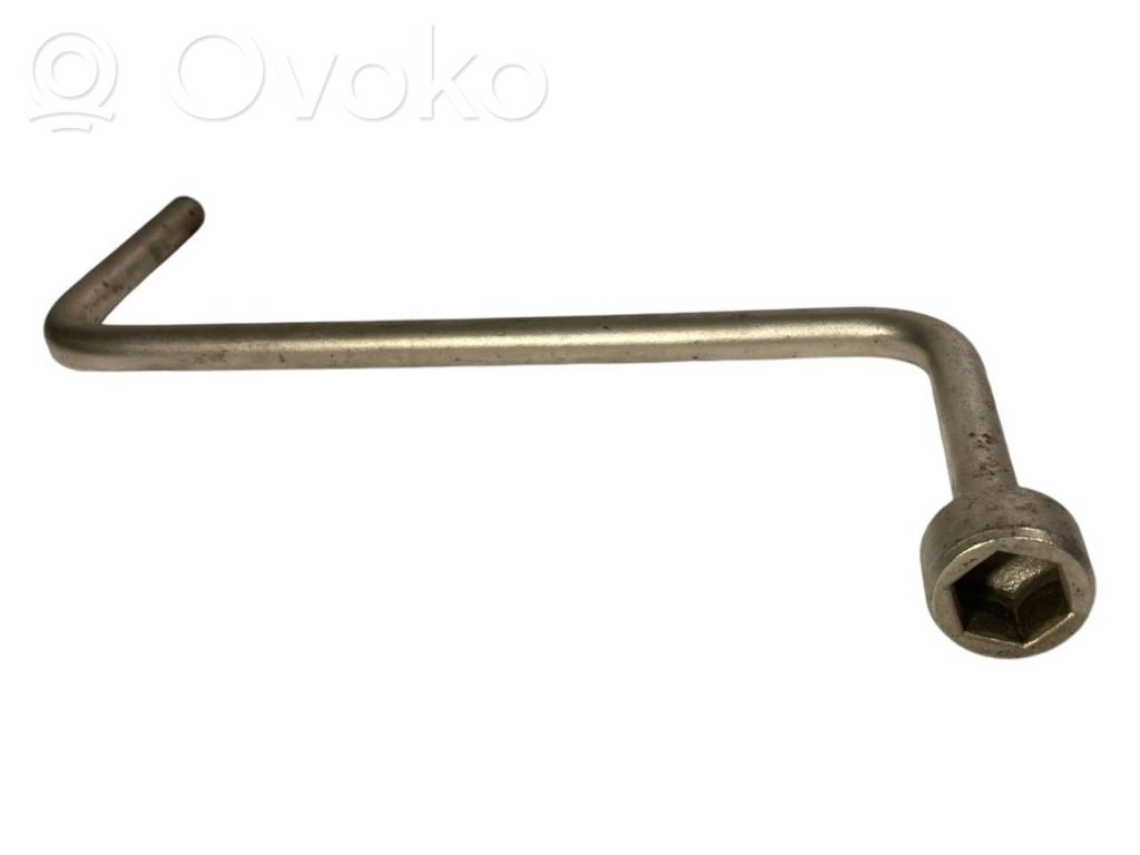 Балонный ключ