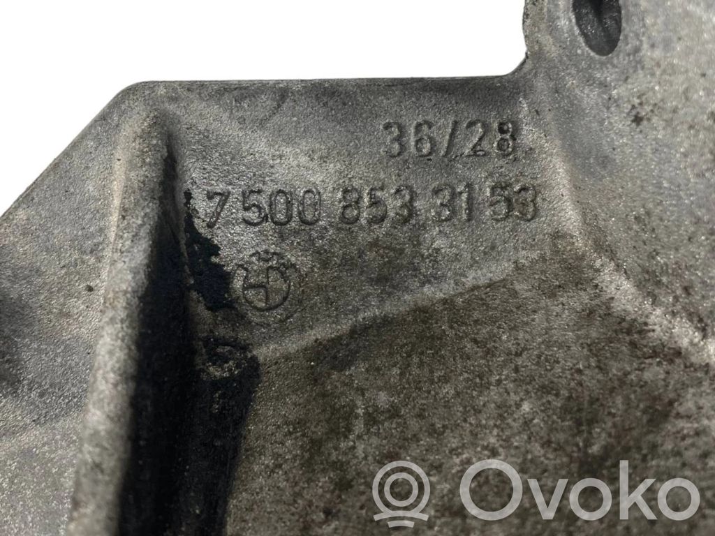 Кронштейн подшипника полуосевой муфты