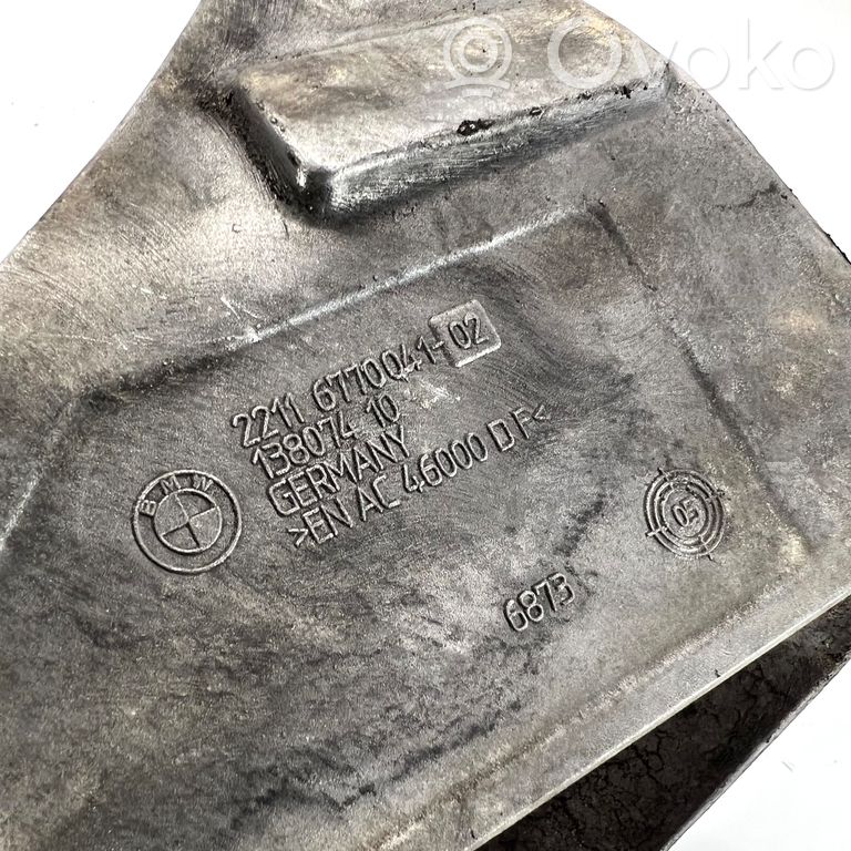 Dzinēja nostiprināšanas stiprinājums-kronšteins