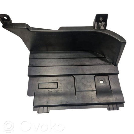 Side decorative trim panel