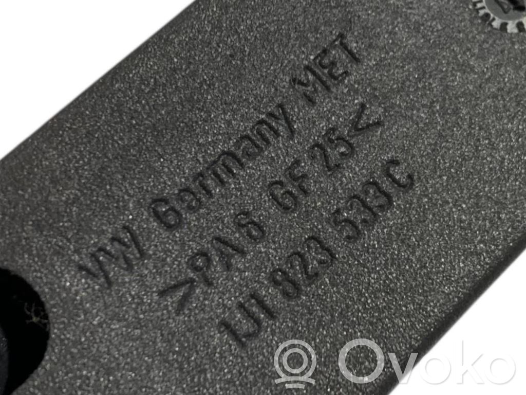 Dzinēja pārsega attaisīšanas rokturītis