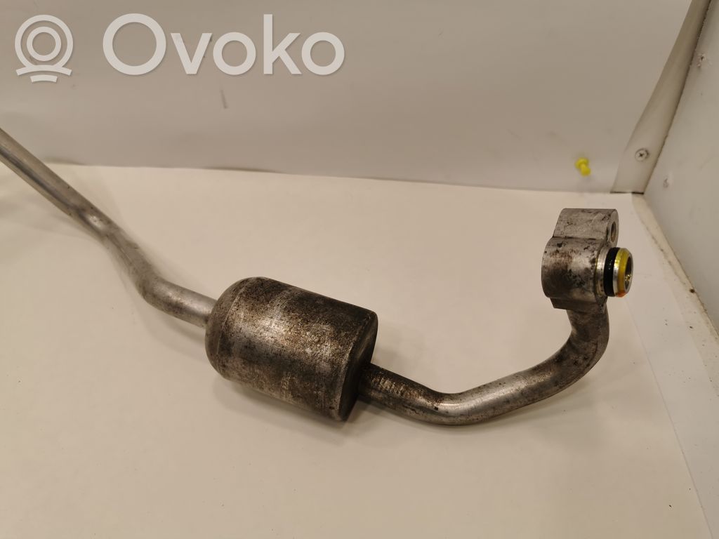 Air conditioner pipe(s) / hose(s)