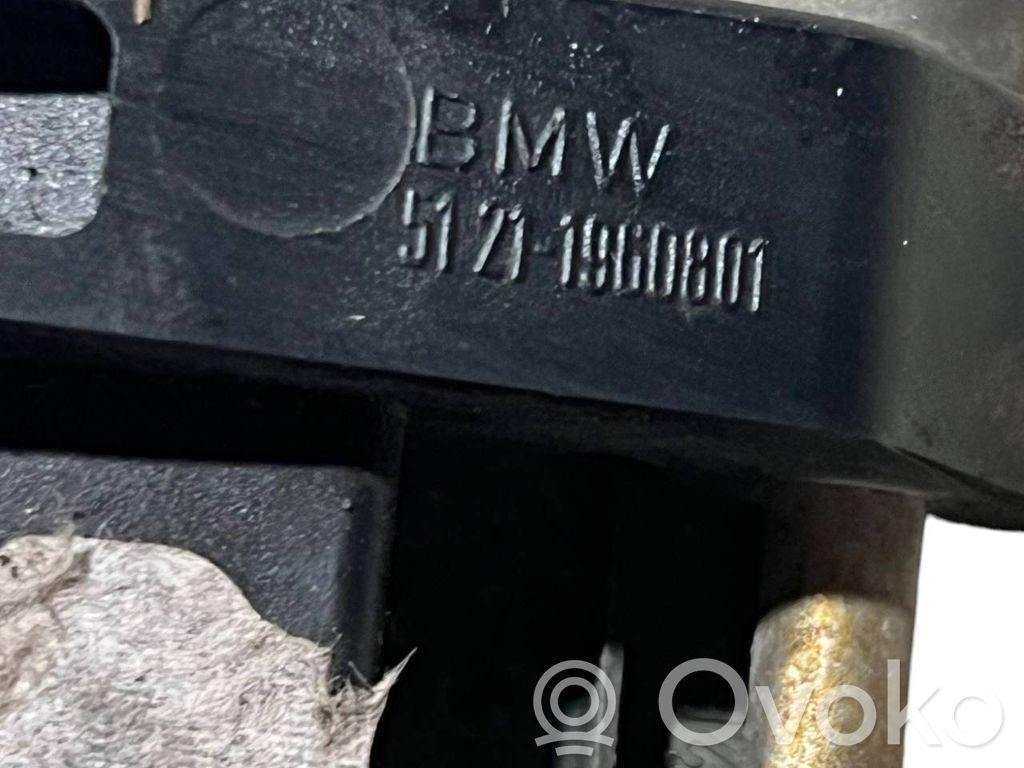 External opening handle