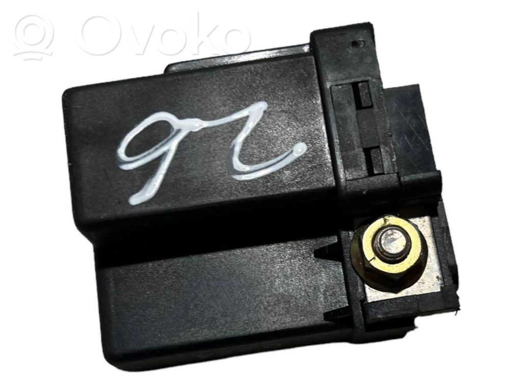 Glow plug relay