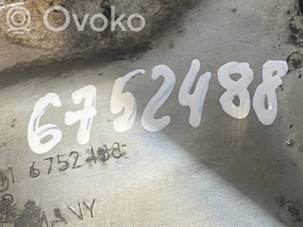 Priekšējā riteņa rumbas vārpstas šarnīrs (stupica, capfa)