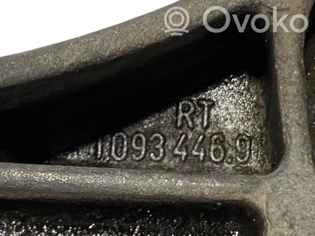 Transmission mounting bracket