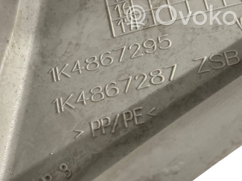 (D) statņa dekoratīvā apdare (augšdaļa)