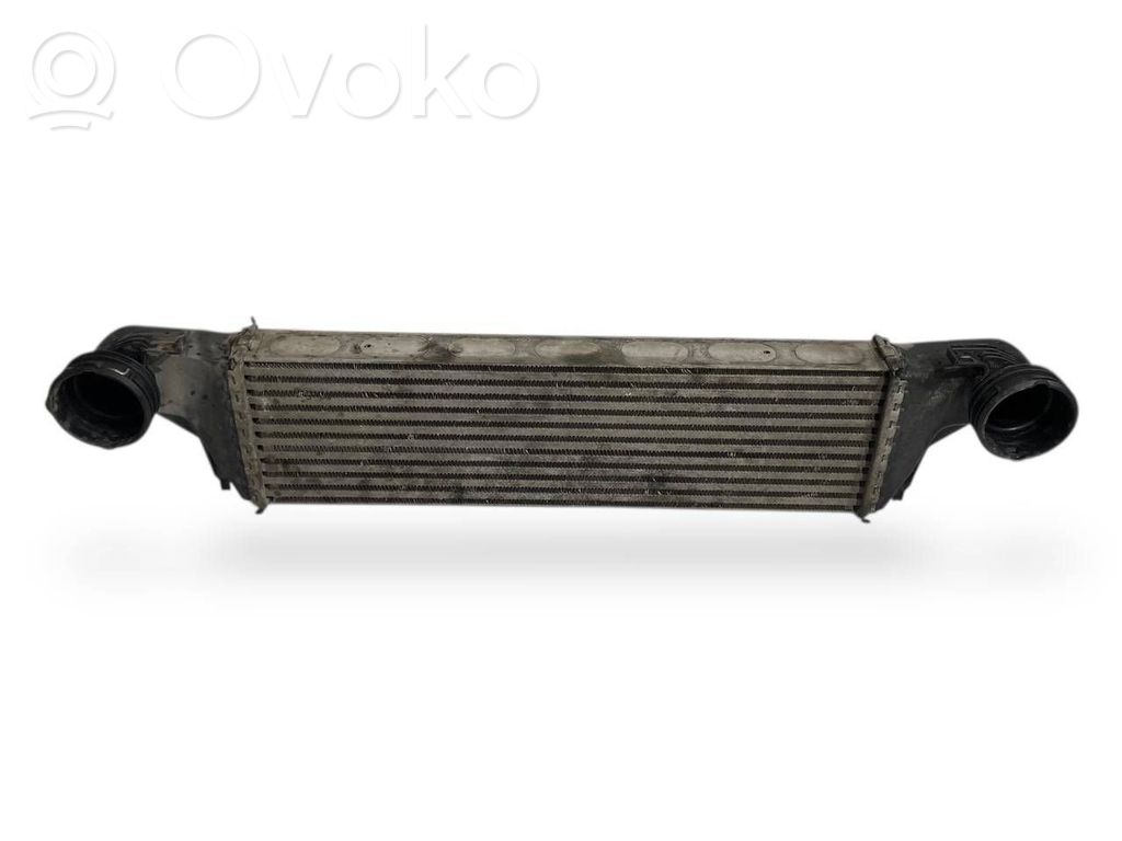 Starpdzesētāja radiators