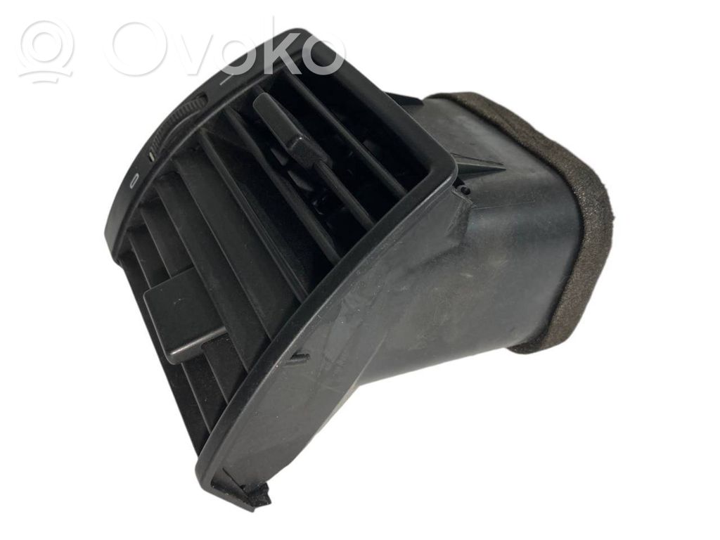 Боковая решетка воздухозаборника