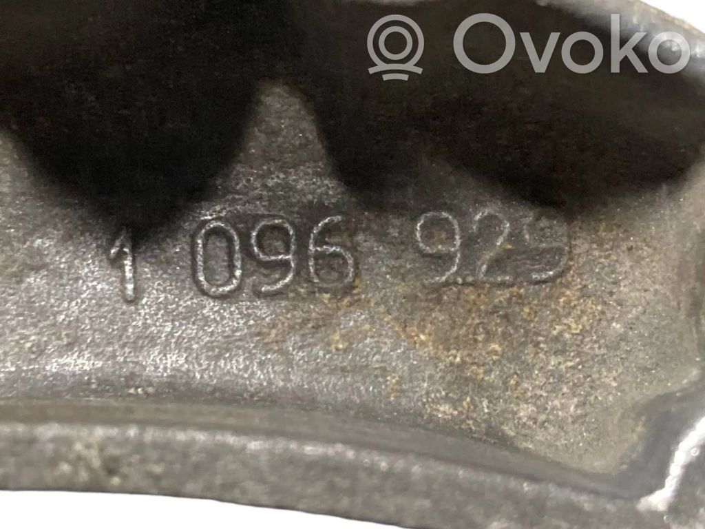 Кронштейн крепления трансмиссии