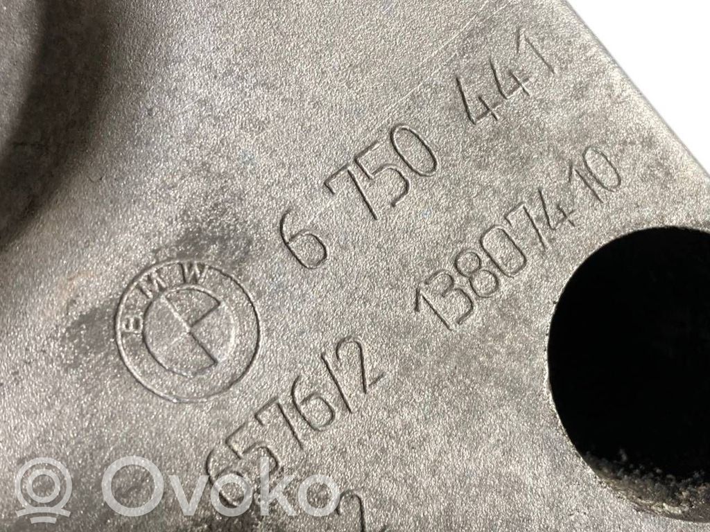 Dzinēja nostiprināšanas stiprinājums-kronšteins