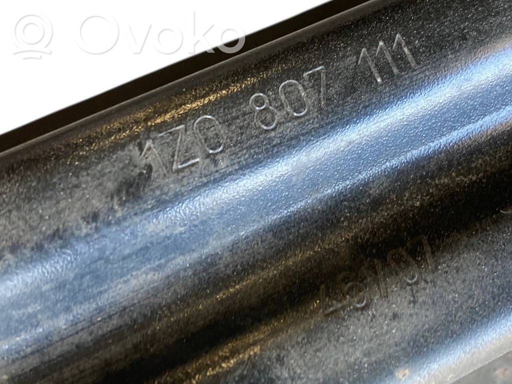 Priekšpusē bampera sija / balka