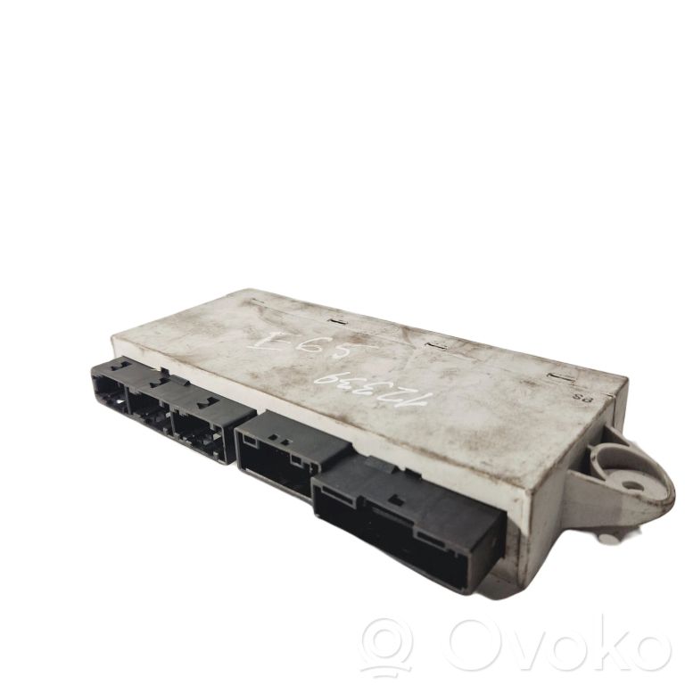 Durvju vadības bloks