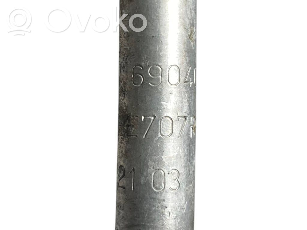 Air conditioner pipe(s) / hose(s)