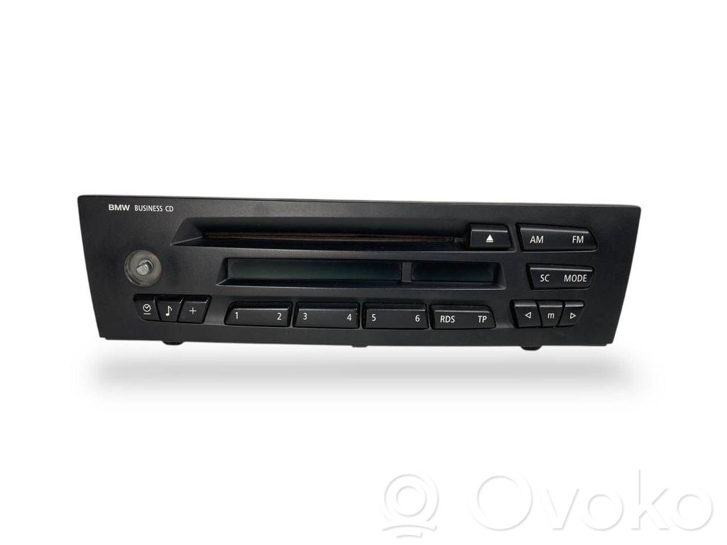 Radio / CD/DVD atskaņotājs / navigācija