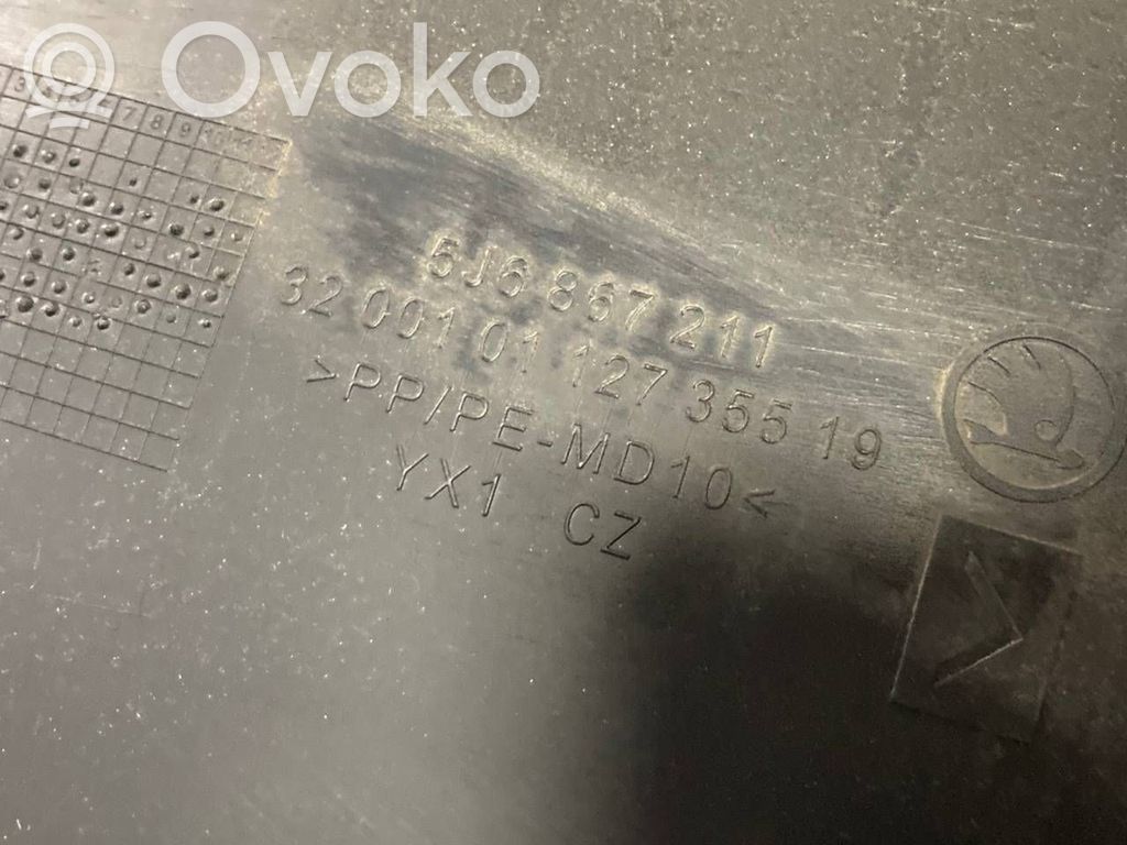 Apšuvums aizmugurējām durvīm