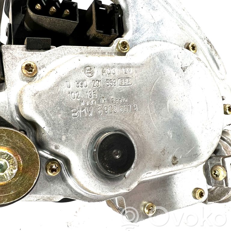 Aizmugurējā loga tīrītāja motoriņš