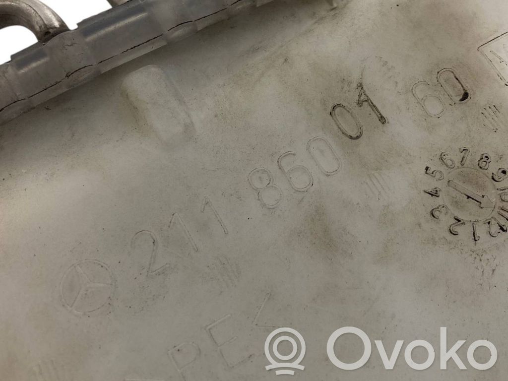 Бачок для жидкости для окон