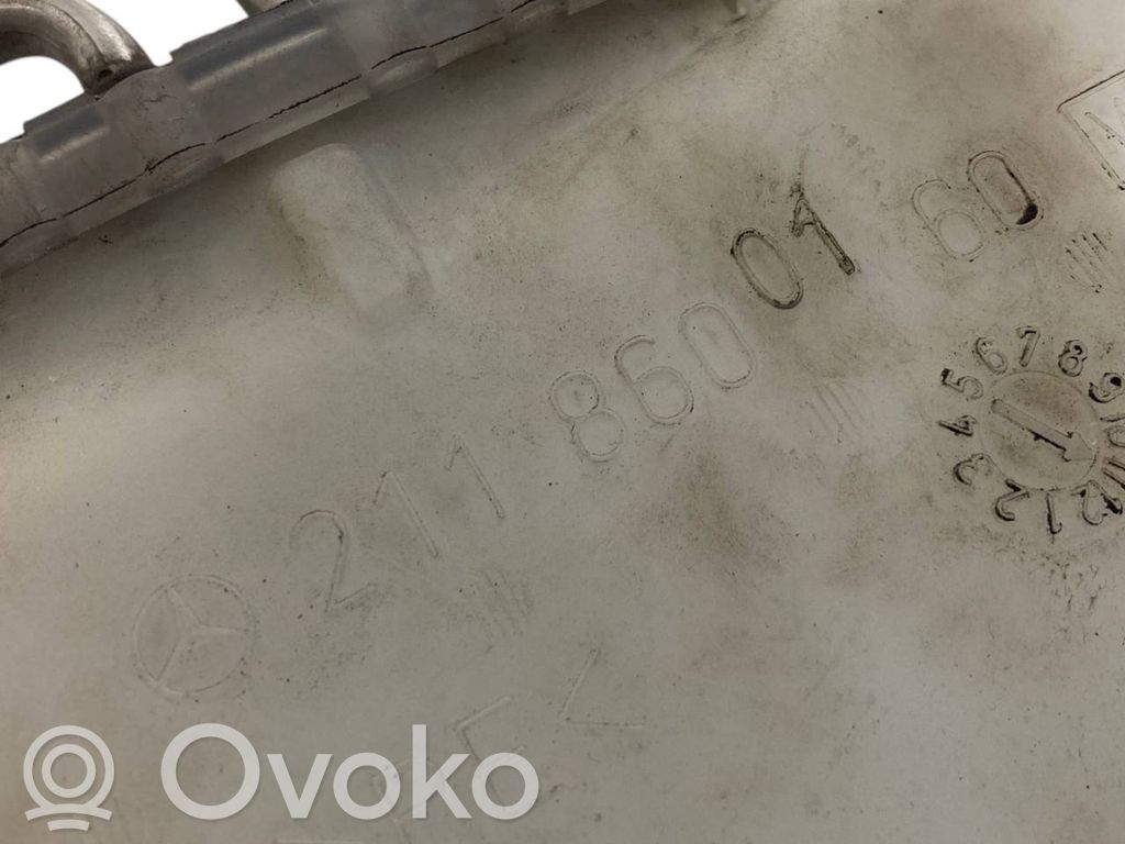 Logu šķidruma tvertne