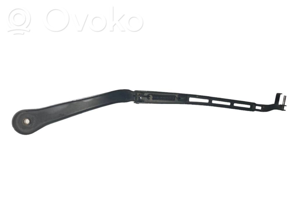 Windshield wiper arm