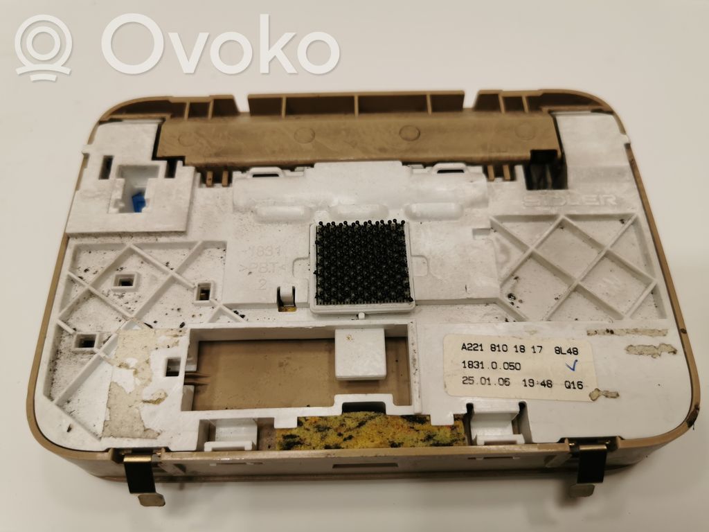 Aizmugurējo vietu apgaismojums