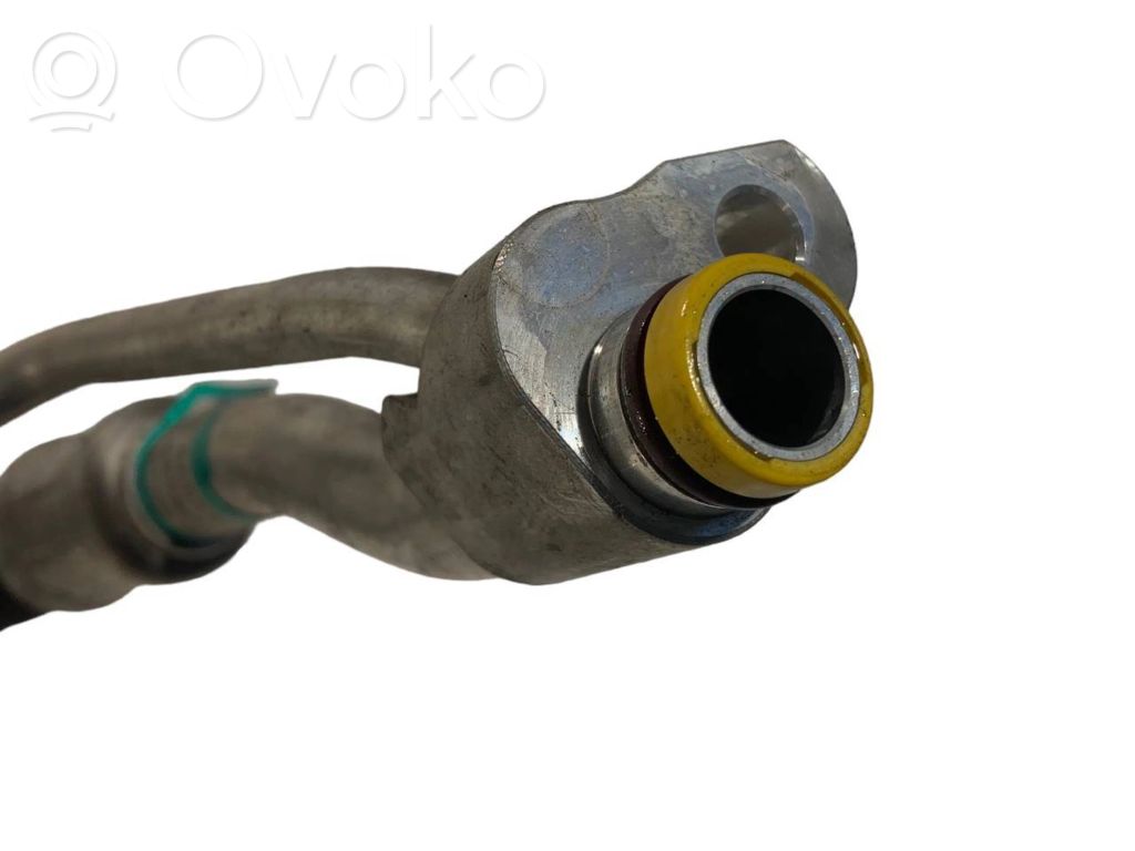 Air conditioner pipe(s) / hose(s)