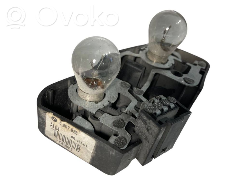 Rear lamp cover holder