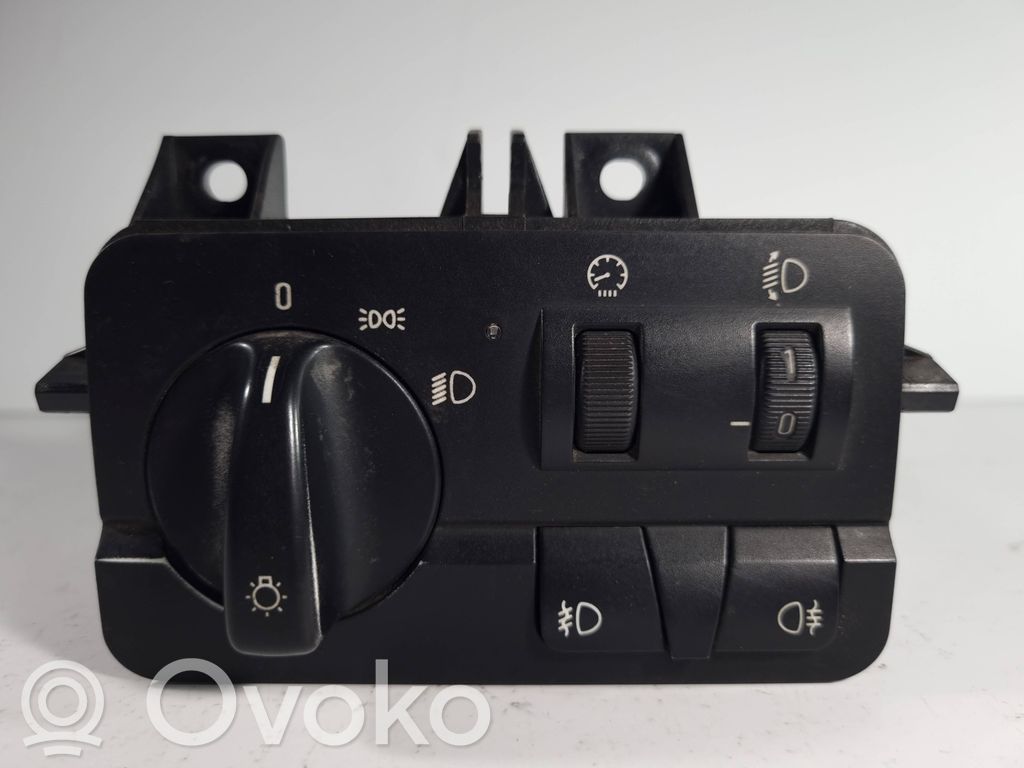 Headlight switch