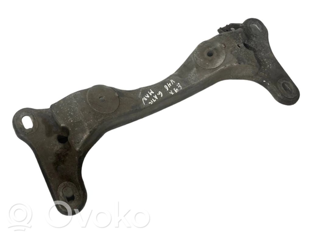 Transmission mounting bracket