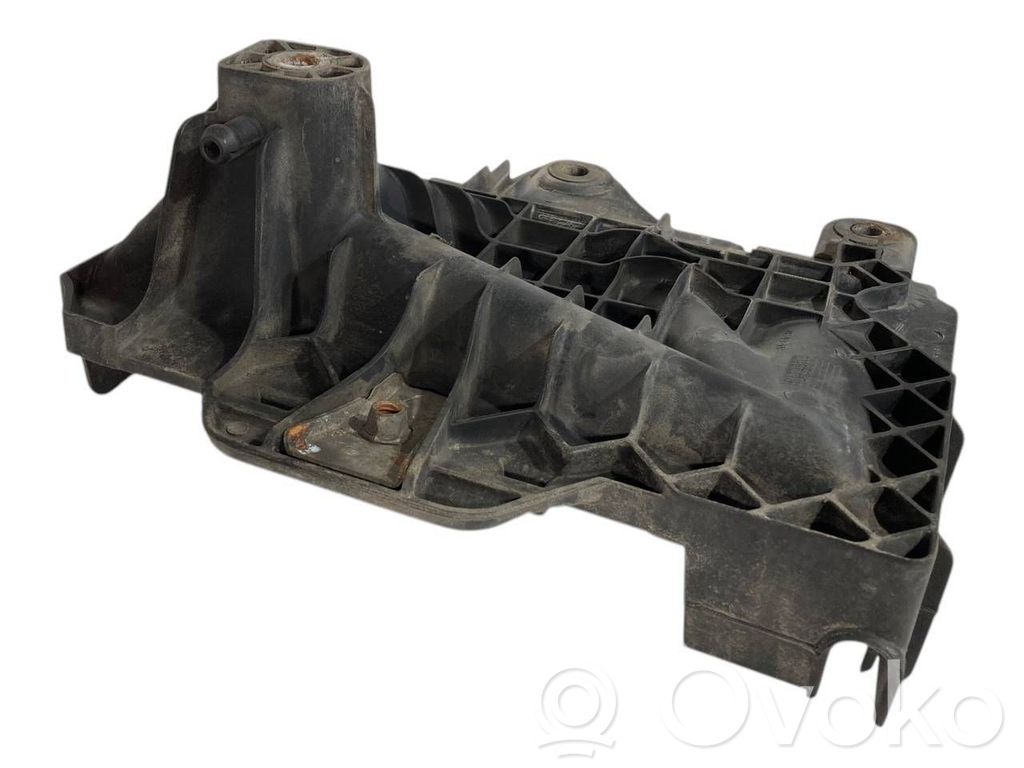 Battery mounting base