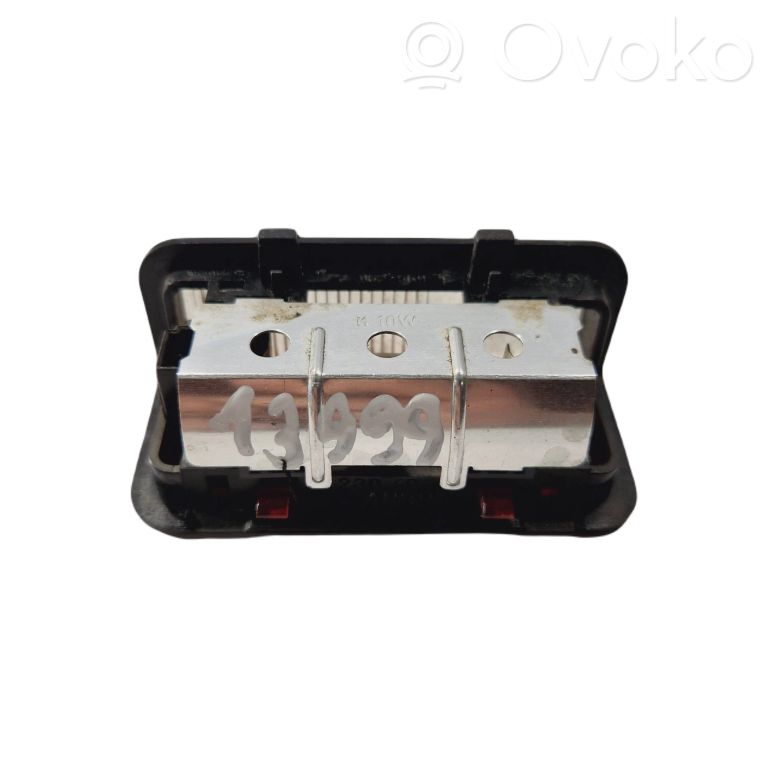 Cita veida salona apgaismojums