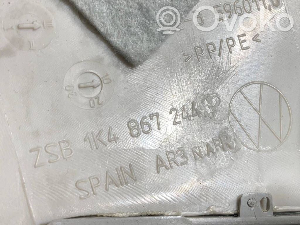 (B) statņa dekoratīvā apdare (augšdaļa)