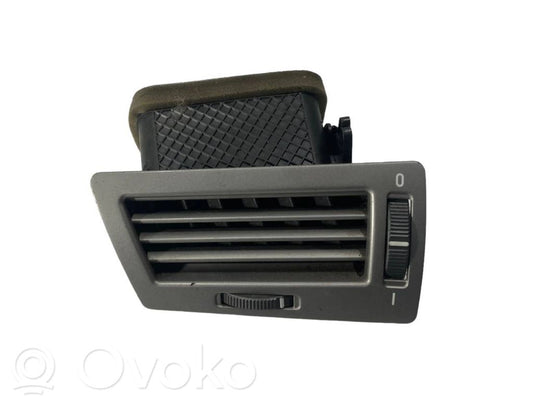 Боковая решетка воздухозаборника