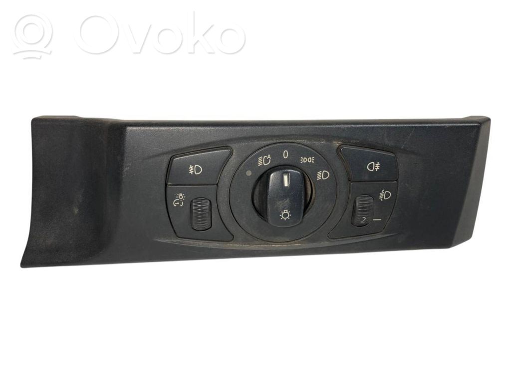 Headlight switch