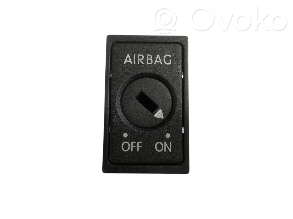 Passenger airbag switch
