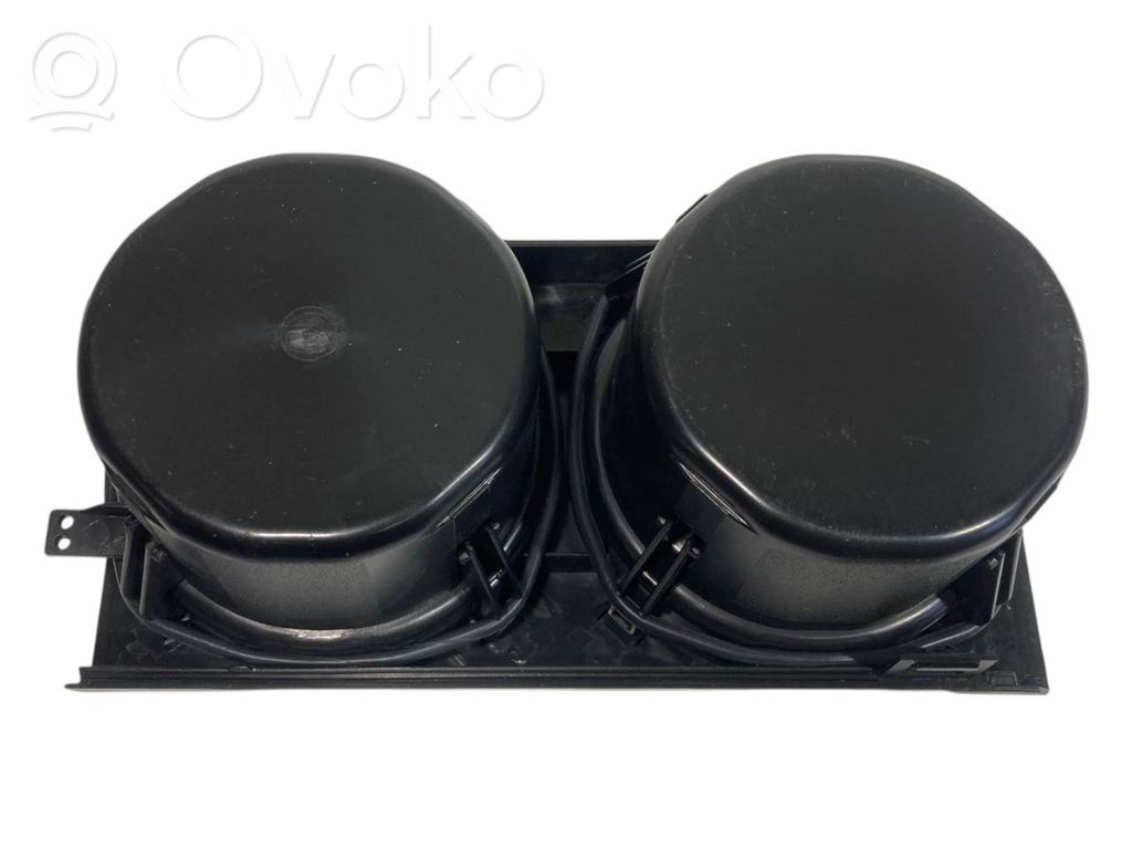 Glāžu turētājs (priekšā)