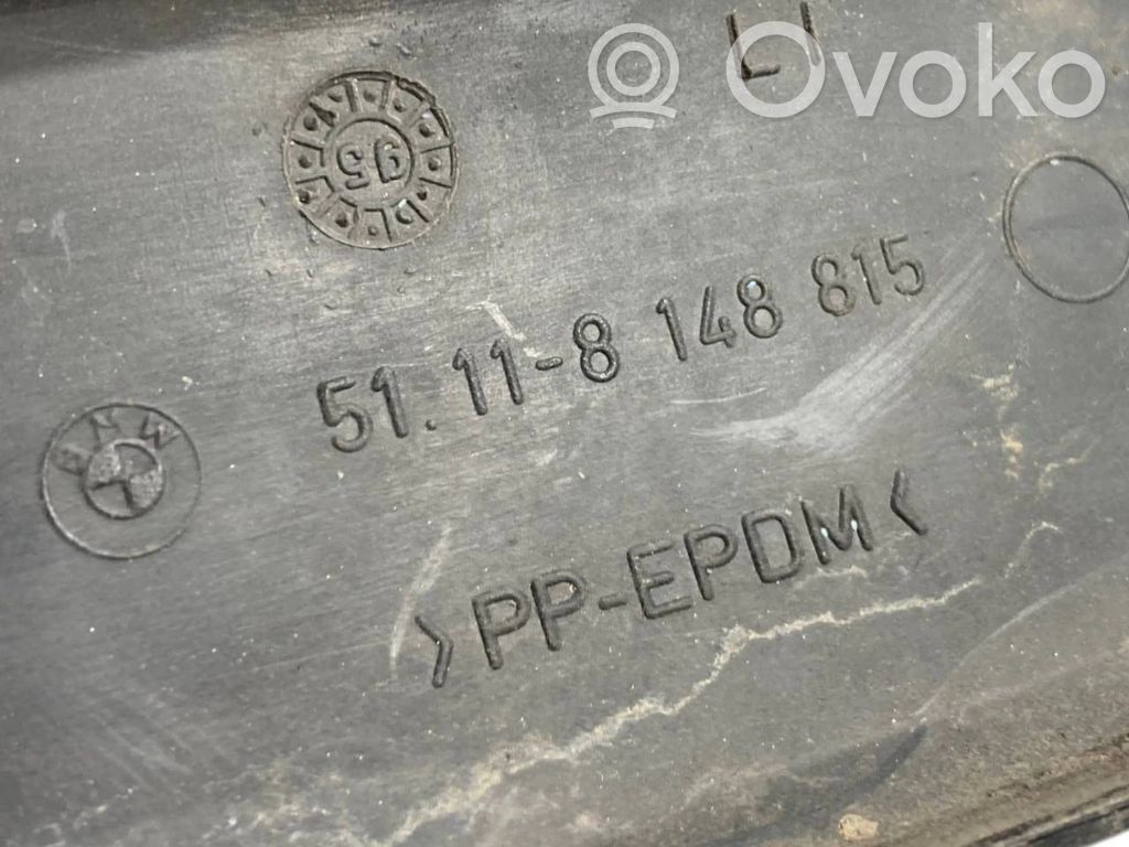 Priekšpusē dekoratīva bampera uzlikas