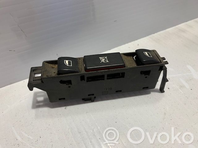 Window lift control switch(es)