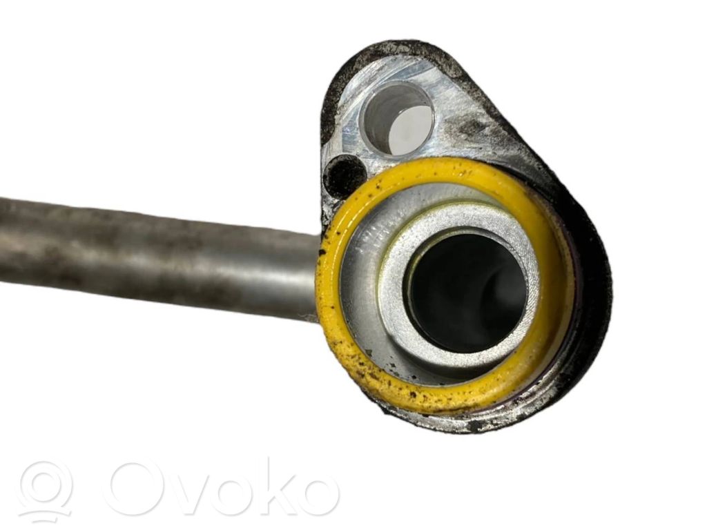 Air conditioner pipe(s) / hose(s)