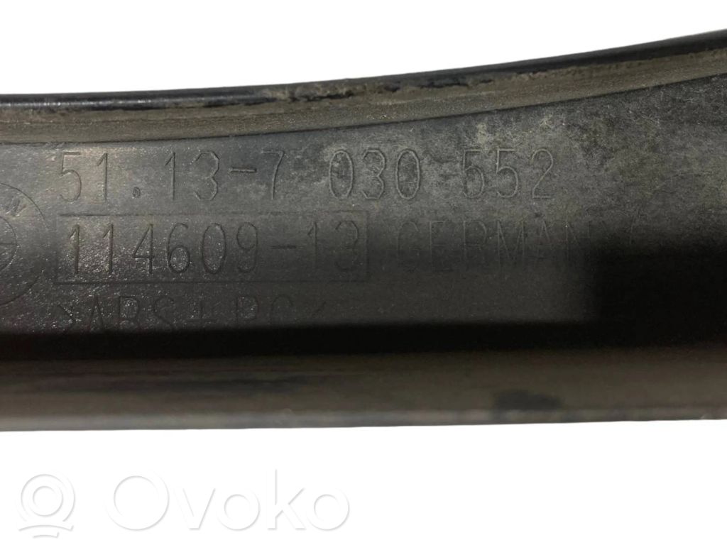 Priekšējā luktura dekoratīvā apdare