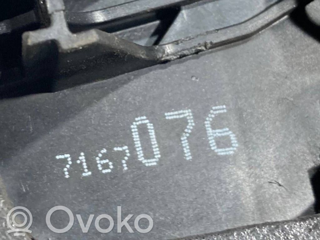 Aizmugurē slēdzene