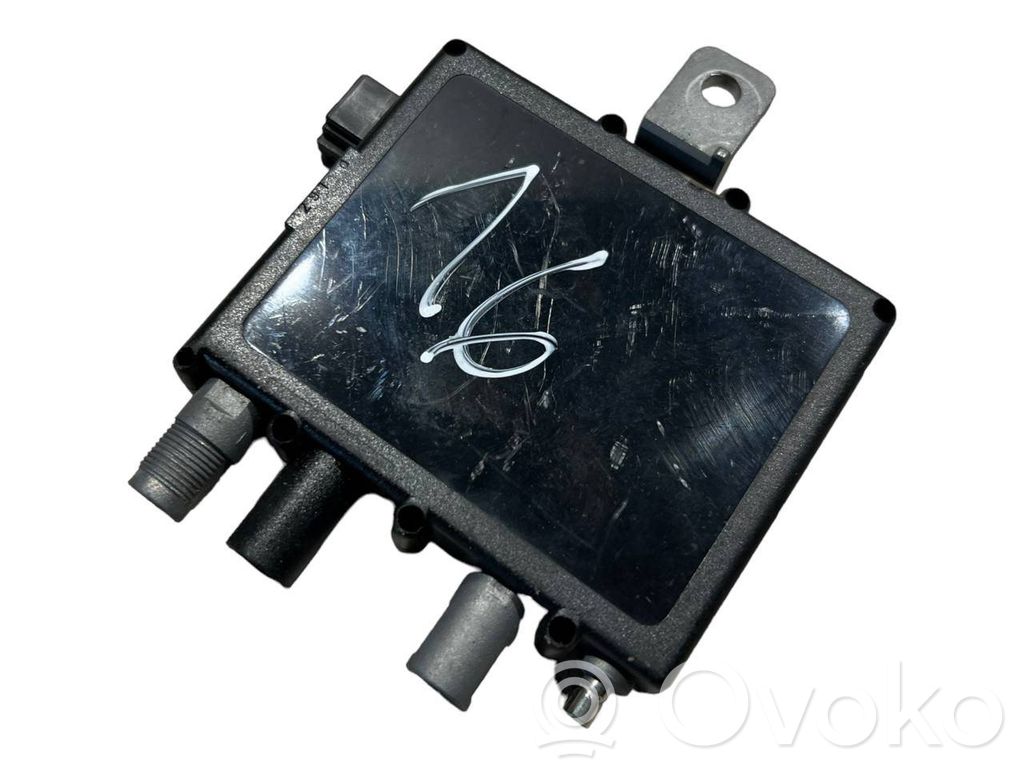 Antenna amplifier