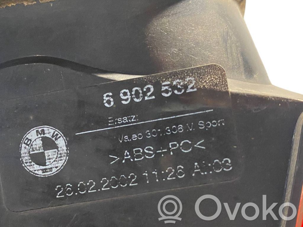 Aizmugurējais lukturis virsbūvē