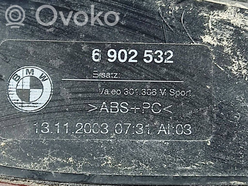 Задний фонарь в кузове