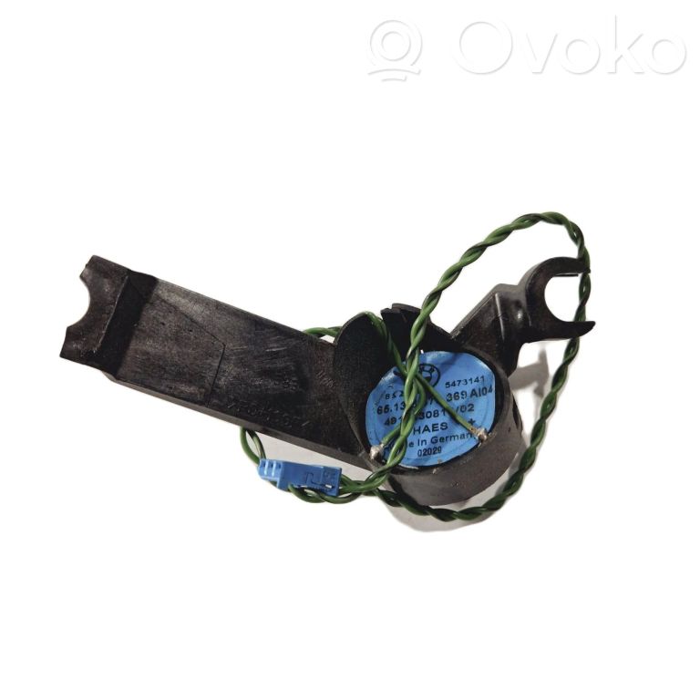 Augsto frekvenču skaļrunis (-i) priekšējās durvīs