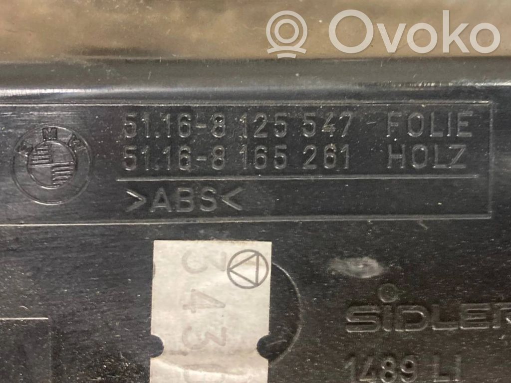 Apšuvums aizmugurējām durvīm