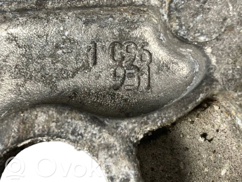 Кронштейн крепления трансмиссии