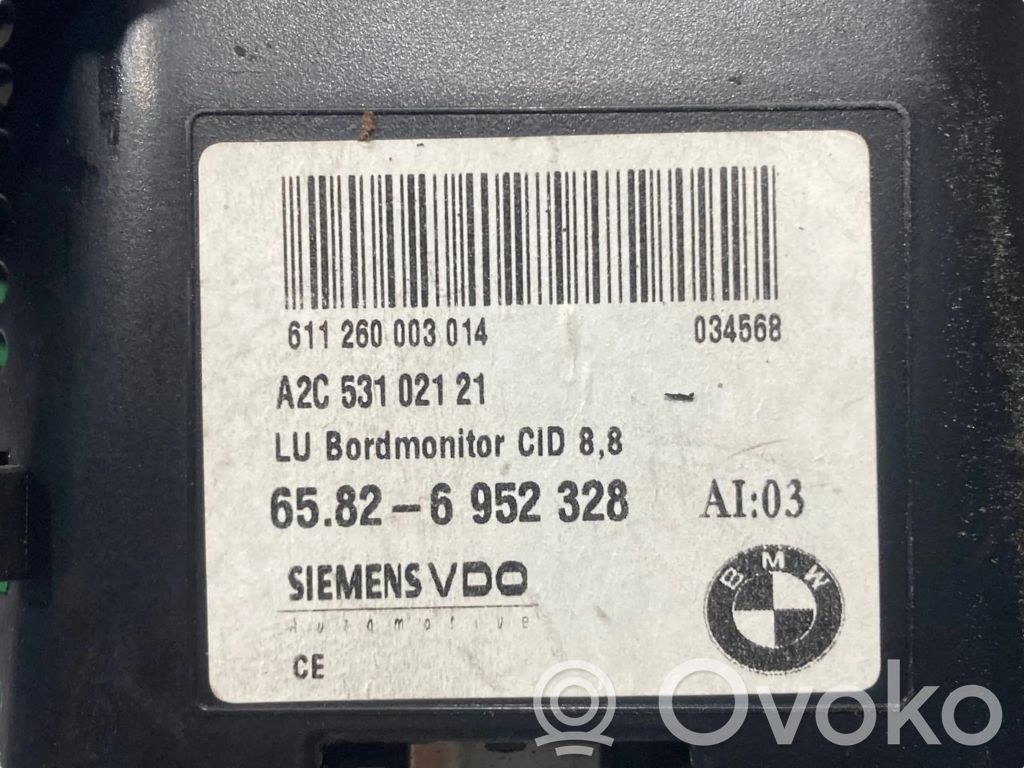 Ekrāns / displejs / mazais ekrāns