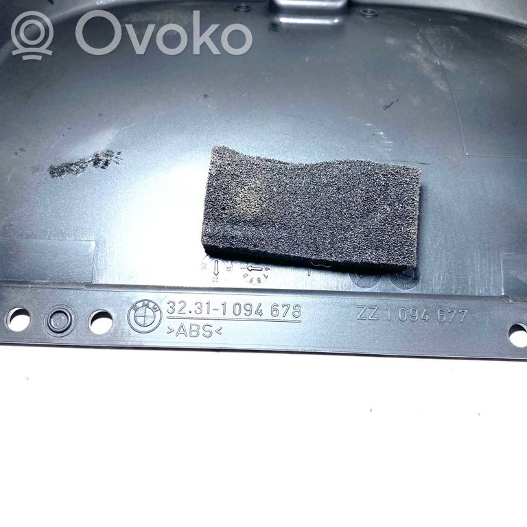 Steering axle trim